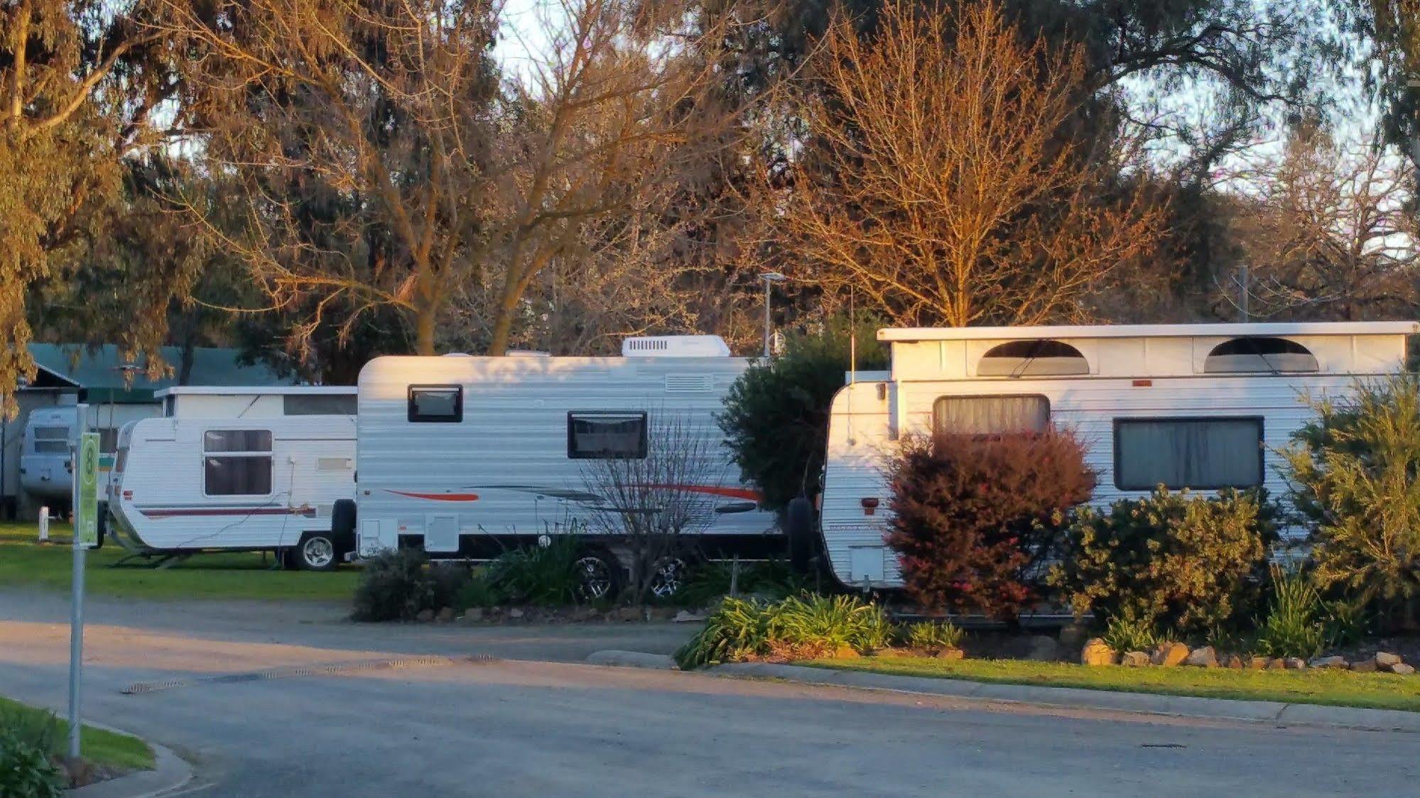 Yea Riverside Caravan Park Εξωτερικό φωτογραφία